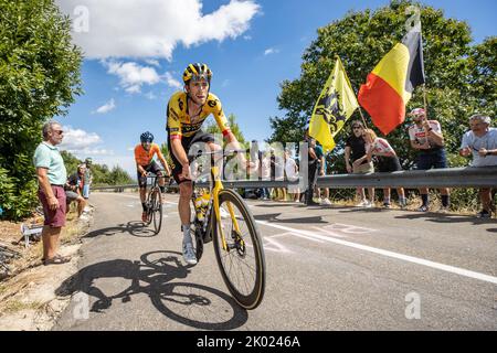 Belgische Fans und Unterstützer, die während der Etappe 19 der Ausgabe 2022 der „Vuelta a Espana“, des Radrennens der spanischen Rundfahrt, 138,3km mit Start und Ziel in Talavera de la Reina, Spanien, am Freitag, 09. September 2022, abgebildet wurden. BELGA FOTO DAVID PINTENS Stockfoto