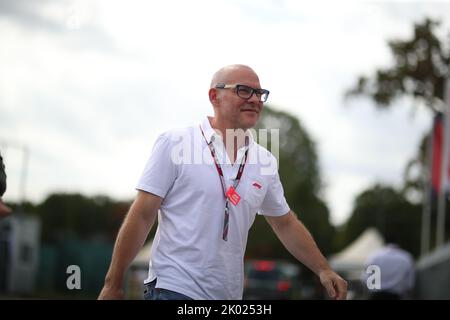 Jacques Villeneuve ehemaliger Fahrer bei sauber BMW, Williams und BAR, ehemaliger IndyCar-Fahrer und Gewinner des Indy 500 1995, Weltmeister 1997 mit Williams Renault, jetzt F1 TV-Kommentator beim italienischen GP, 8-11. September 2022 auf der Monza-Strecke, Formel 1 Weltmeisterschaft 2022. Stockfoto