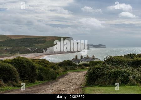 Klassische Ansicht der Kreidefelsen der Seven Sisters in East Sussex. Stockfoto