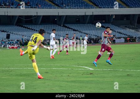 Kalkutta, westbengalen, Indien: 7. September 2022, ATKMB (Mohunbagan Football Club) aus Kalkutta, Indien verliert am 7.. September 2022 gegen den KL City FC (Kuala Lumpur City Football Club) aus Kuala lumper, Malaysia, um 1-3 Margen beim AFC Cup-2022 Inter-Zonal Semifinale im VYBK, SALT LAKE STADIUM, Kalkutta, Indien. Paulo Josue (60'), Fakrul Aiman SIDId (92') und Romel Morales (95') erzielten die Tore für die Besucher, während Fardin Ali Molla (90') das Einzeltor für den indischen Super League-Club sicherte. (Bild: © Amlan Biswas/Pacific Press via ZUMA Press Wire) Stockfoto