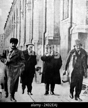 1925. Sowjetische Führer in Moskau. Joseph Stalin, Generalsekretär der Kommunistischen Partei. Alexei Rykow, Vorsitzender des Rates der Volkskommissare (Premierminister). Lew Kamenew, stellvertretender Vorsitzender des Rates der Volkskommissare (stellvertretender Ministerpräsident). Grigorij Sinowjew, Stockfoto