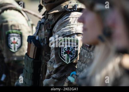 KIEW REG., UKRAINE - 08. September 2022: Soldaten des Feldmedizinbataillons Hospitalers. Stockfoto