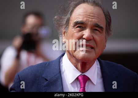 Lido Di Venezia, Italien. 09. September 2022. Oliver Stone nimmt am 09. September 79. 2022 in Venedig, Italien, am roten Teppich des 'Nuclear' Teil. © Foto: Cinzia Camela. Quelle: Live Media Publishing Group/Alamy Live News Stockfoto