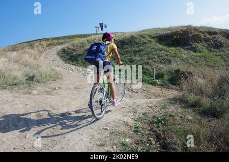 Vasto - Punta Aderci - Abruzzen - Radfahren ist eine zeitlose Leidenschaft, die uns in Kontakt mit der Natur bleiben lässt. Stockfoto