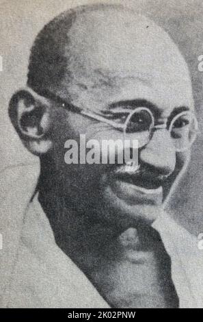 Mohandas Karamchand Gandhi (1869 - 1948) indischer Anwalt, antikolonialer Nationalist und politischer Ethiker, der gewaltfreien Widerstand einstellte, um die erfolgreiche Kampagne für Indiens Unabhängigkeit von der britischen Herrschaft anzuführen Stockfoto