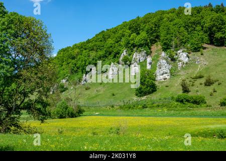 Rockgruppe Spitziger Stein, im Lautertal auf der Schwäbischen Alb Stockfoto