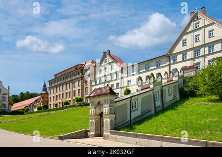 Das 1855 gegründete Kloster Bonlanden ist das Mutterhaus der Franziskanerinnen von der Unbefleckten Empfängnis unserer Lieben Frau in Bonlanden, einem Vorort der Gemeinde Berkheim an der Iller im Kreis Biberach. Stockfoto