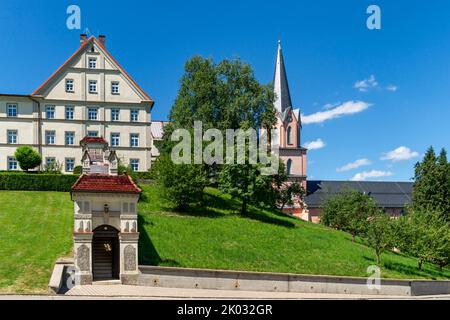 Das 1855 gegründete Kloster Bonlanden ist das Mutterhaus der Franziskanerinnen von der Unbefleckten Empfängnis unserer Lieben Frau in Bonlanden, einem Vorort der Gemeinde Berkheim an der Iller im Kreis Biberach. Stockfoto