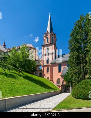 Das 1855 gegründete Kloster Bonlanden ist das Mutterhaus der Franziskanerinnen von der Unbefleckten Empfängnis unserer Lieben Frau in Bonlanden, einem Vorort der Gemeinde Berkheim an der Iller im Kreis Biberach. Stockfoto