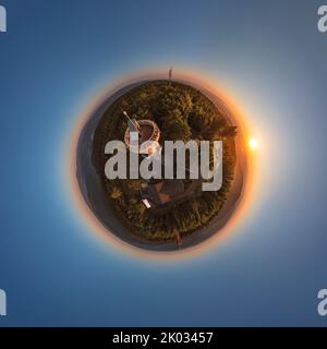 Deutschland, Thüringen, Ilmenau, Kickelhahn, Aussichtsturm, sonnenaufgang, Wald, Berge, Kugelpanorama Stockfoto