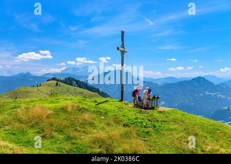 Österreich, Tirol, Kaiserwinkl, Rettenschöss, Feistenau, Lochner Horn, Wandberg, Gipfelkreuz Stockfoto