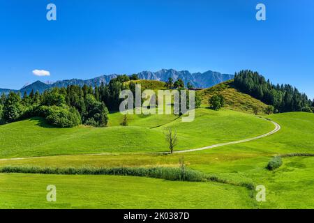 Österreich, Tirol, Kaiserwinkl, Rettenschöss, Feistenau, Chiemkogel gegen das Kaisergebirge Stockfoto