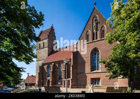 Deutschland, Ahaus, Westmuensterland, Münsterland, Westfalen, Nordrhein-Westfalen, Ahaus-Wuellen, katholische Pfarrkirche St. Andreas Stockfoto