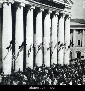Am 30. Dezember 1922 wurde im Moskauer Bolschoi-Theater der erste All-Union-Sowjetkongress eröffnet, der einstimmig die Erklärung zur Bildung der UdSSR annahm. Der Kongress wählte das Zentralexekutivkomitee der UdSSR unter dem Vorsitz von M. I. Kallinin. Stockfoto