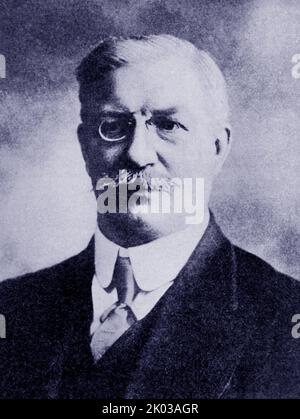 Pavel Miljukow (1859 - 1943) Russischer Historiker und liberaler Politiker. Miljukow war der Gründer, Führer und das prominenteste Mitglied der konstitutionellen Demokratischen Partei (bekannt als Kadetten). In der Provisorischen Regierung Russlands diente er als Außenminister und arbeitete daran, den Austritt Russlands aus dem Ersten Weltkrieg zu verhindern. Stockfoto