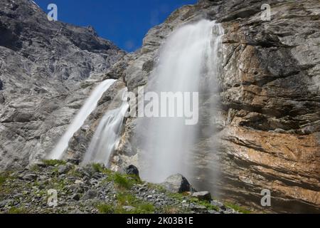 Wasserfall im Sefinental, Berner Oberland, Schweiz Stockfoto