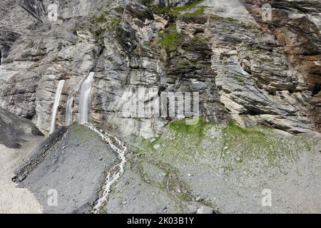Wasserfall im Sefinental, Berner Oberland, Schweiz Stockfoto