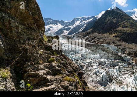 Schweiz, Grindelwald, Lauteraarhorn mit unterem Grindelwalder Gletscher Stockfoto