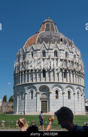 Baptistery von San Giovanni auf der Piazza dei Miracoli, Pisa, Toskana, Italien Stockfoto