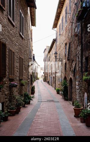 Gasse in Casole d'Elsa, Siena, Toskana, Italien Stockfoto