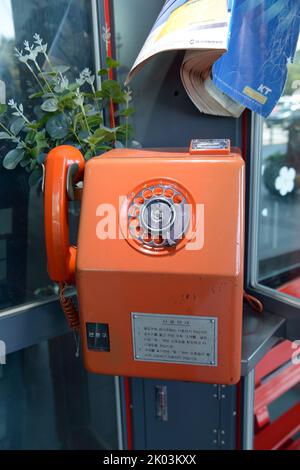 Öffentliches Münztelefon der 1980er Jahre, Koreanisch. Seoul, Südkorea Stockfoto