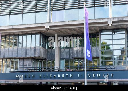 Queen Elizabeth II Centre, in Westminster, London, Großbritannien. Konferenzeinrichtung. QEII-Zentrum. Gebäude in Broad Sanctuary Stockfoto