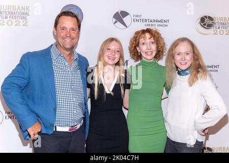 Burbank, CA, USA. 8.. September 2022. Schauspieler von „Other Plans“ nehmen am 8. September 14. 2022 am jährlichen Burbank Film Festival - Opening Night im AMC 16 Theatre, Burbank, CA Teil.Quelle: Eugene Powers/Alamy Live News Stockfoto