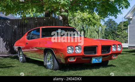 DEARBORN, MI/USA - 18. JUNI 2022: Ein 1970 Pontiac GTO-Fahrzeug auf der Henry Ford (THF) Motor Muster Car Show, Greenfield Village, nahe Detroit, Michigan. Stockfoto