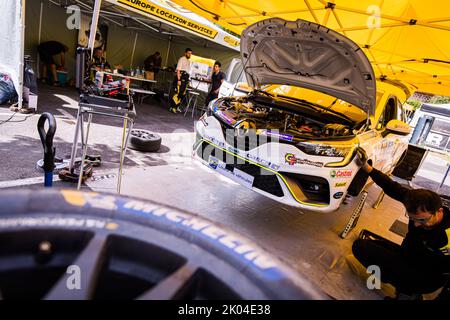 62 CHAUFFRAY Thomas, HAMARD Anthony, Renault Clio RS Line Rally5, Ambiente während der Rallye Mont-Blanc Morzine 2022, 6. Runde des Championnat de France des Rallye 2022, vom 8. Bis 10. September in Morzine, Frankreich - Foto Bastien Roux / DPPI Stockfoto