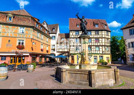 Schwendi-Brunnen auf dem Place de l'Ancienne-Douane in der mittelalterlichen Stadt Colmar, Elsass, Frankreich Stockfoto