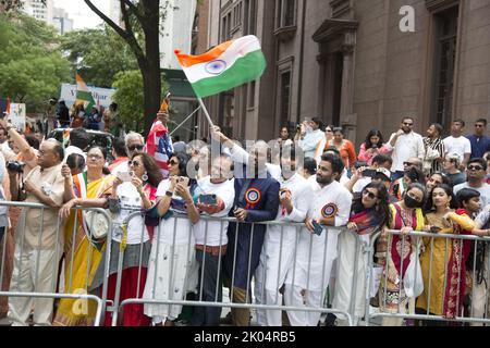 75.-jährige Parade zum indischen Unabhängigkeitstag auf der Madison Avenue in New York City. Stockfoto