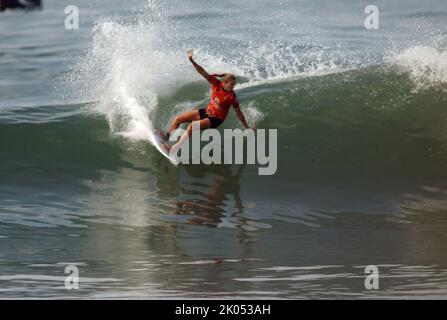 San Clemente, Kalifornien, USA. 8. September 2022. STEPHANIE GILMORE aus Australien im Einsatz beim Rip Curl WSL Finale in Lower Trestles, San Clemente. (Bild: © Jon Gaede/ZUMA Press Wire) Bild: ZUMA Press, Inc./Alamy Live News Stockfoto