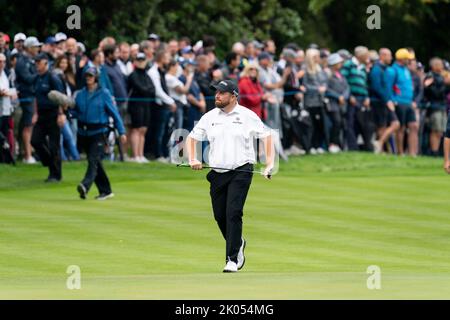 Virginia Water, Großbritannien. 08. September 2022. Shane Lowry (IRL) nähert sich dem 18. Green während der BMW PGA Championship 2022 Tag 1 im Wentworth Club, Virginia Water, Großbritannien, 8.. September 2022 (Foto von Richard Washbrooke/News Images) in Virginia Water, Großbritannien am 9/8/2022. (Foto von Richard Washbrooke/News Images/Sipa USA) Quelle: SIPA USA/Alamy Live News Stockfoto