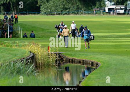 Virginia Water, Großbritannien. 08. September 2022. Andy Sullivan (eng) nähert sich dem 18. Green während der BMW PGA Championship 2022 Tag 1 im Wentworth Club, Virginia Water, Großbritannien, 8.. September 2022 (Foto von Richard Washbrooke/News Images) in Virginia Water, Großbritannien am 9/8/2022. (Foto von Richard Washbrooke/News Images/Sipa USA) Quelle: SIPA USA/Alamy Live News Stockfoto