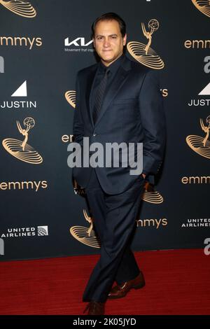 North Hollywood, Ca. 9. September 2022. Michael Stuhlbarg bei der Emmy Nominee-Verleihung der Television Academy im Vorfeld der Emmy Awards 74. an der Television Academy am 9. September 2022 in Los Angeles, Kalifornien. Quelle: Saye Sadou/Media Punch/Alamy Live News Stockfoto