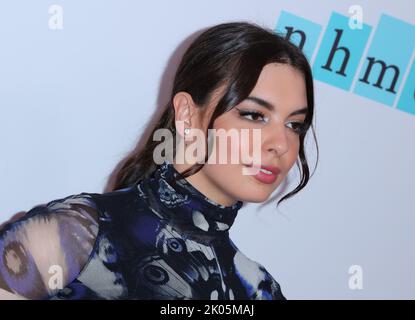 Beverly Hills, USA. 09. September 2022. Isabella Gomez trifft bei der Gala der National Hispanic Media Coalition Impact Awards ein, die am Freitag, den 9. September 2022, im Beverly Wilshire Four Seasons Hotel in Beverly Hills, CA, abgehalten wird. (Foto: Juan Pablo Rico/Sipa USA) Quelle: SIPA USA/Alamy Live News Stockfoto