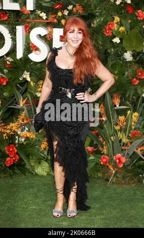 Charlotte Tilbury nimmt an der „Ticket to Paradise“-Weltfilmpremiere im Odeon Luxe Leicester Square in London, England, Teil. Stockfoto