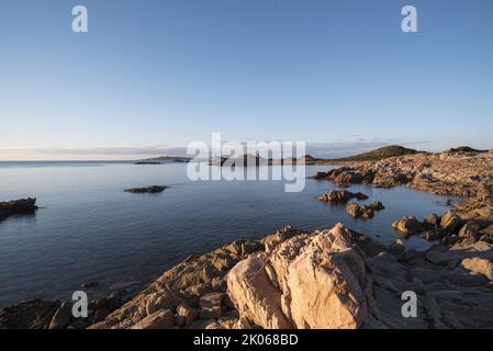 Costa rocciosa della Sardegna Stockfoto