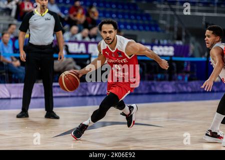 Tiflis, Georgien. 06. September 2022. Shane Larkin (L) aus der Türkei in Aktion während des 6. Tages Gruppe A des FIBA EuroBasket 2022 zwischen der Türkei und Belgien in der Tbilisi Arena. Endergebnis; Türkei 78:63 Belgien. (Foto von Nicholy Muller/SOPA Images/Sipa USA) Quelle: SIPA USA/Alamy Live News Stockfoto