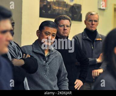 Point-In-Time Obdachloser Walk: Am 31. Januar. Eric Shinseki, Secretary of Veterans Affairs des Department of Veterans Affairs, und W. Scott Gould traten dem HUD-Sekretär Shaun Donovan und anderen HUD-Beamten sowie der Gemeinschaftspartnerschaft für die jährliche Obdachlosenzeitzählung in Washington, D.C., bei. Und lokale Behörden im ganzen Land führen Point-in-Time-Zählungen durch, um eine statistisch zuverlässige, unverdoppelte Anzahl von geschützten und nicht geschützten obdachlosen Veteranen, Einzelpersonen und Familien in den USA zu erhalten. Stockfoto