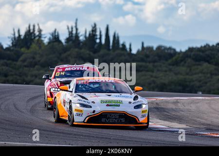 161 CARRIERE Christophe, DUMAINE Dider, AGS Event, Aston Martin Vantage AMR GT4, Aktion während der 5. Runde des Championnat de France FFSA GT 2022, vom 11. Bis 13. September auf dem Circuit de Lédenon in Lédenon, Frankreich - Foto Marc de Mattia / DPPI Stockfoto