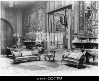 Interieur des John R. McLean House, 1500 I St., N.W., Washington, D.C. - Musikzimmer mit Blick auf den Ballsaal, c1907. Stockfoto