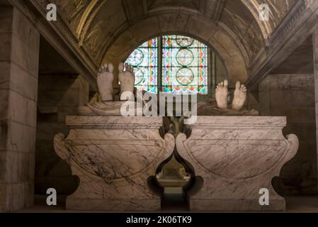 Grab des königlichen Paares, Basilika Saint-Denis, eine Kathedrale von einzigartiger Bedeutung historisch und architektonisch als ihr Chor, im Jahr 1144 em abgeschlossen Stockfoto