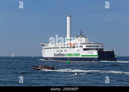 Scandlines Hybrid Ferry, Ostsee, Hanse Sail, Warnemünde, Rostock, Mecklenburg-Vorpommern, Deutschland Stockfoto