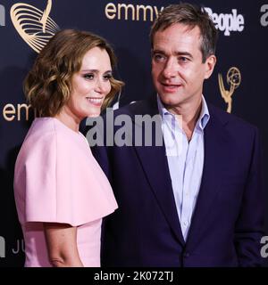 NORTH HOLLYWOOD, LOS ANGELES, KALIFORNIEN, USA – 09. SEPTEMBER: Die englische Schauspielerin Keeley Hawes und der Ehemann/englische Schauspieler Matthew Macfadyen kommen zur jährlichen Primetime Emmy Awards 74. der Television Academy, die am 9. September 2022 in North Hollywood, Los Angeles, Kalifornien, USA, an der Television Academy (Academy of Television Arts and Sciences) stattfindet. (Foto von Xavier Collin/Image Press Agency) Stockfoto