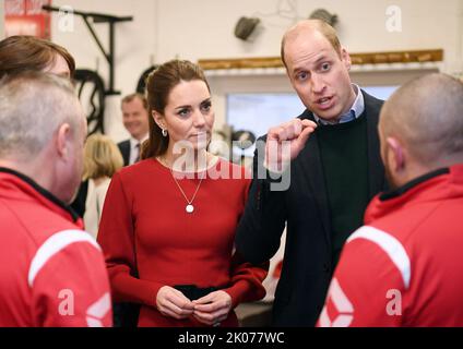 HRH der Prinz und die Prinzessin von Wales in Port Talbot, Wales, Großbritannien bei Bulldogs Boxing & Community Activities und Port Talbot Amateur Boxing Club Stockfoto