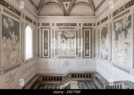 Innenraum des ehemaligen Klosters San Nicolò l’Arena, Catania, Sizilien. Es wird jetzt vom Department of Humanities der Universität besetzt Stockfoto