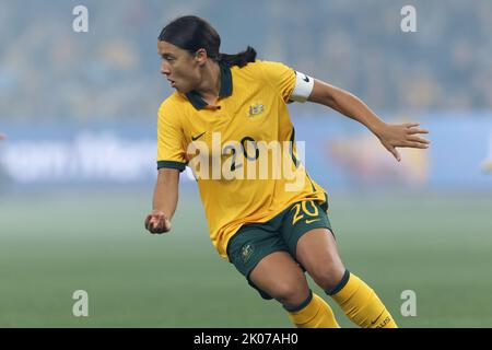 SYDNEY, AUSTRALIEN - 6. SEPTEMBER: Sam Kerr aus Australien verfolgt den Ball während des Internationalen Freundschaftssmatches zwischen Australien und Kanada bei der Allianz Stockfoto