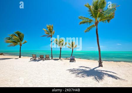 Idyllischer weißer Sandstrand in Islamorada auf den Florida Keys, Florida Stare of USA Stockfoto