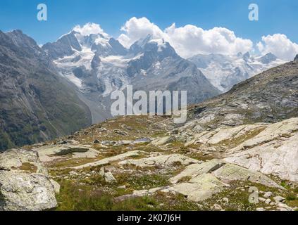 Der Piz Bernina und der Piz Roseg Gipfel - Schweiz. Stockfoto